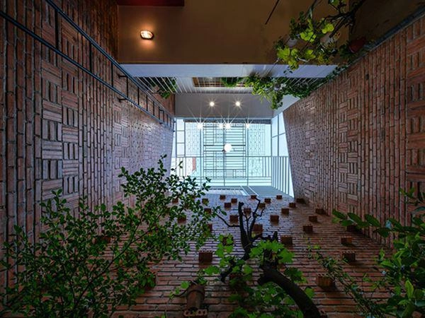 Vợ chồng việt sửa nhà cấp 4 cũ thành nơi ở đẹp đến mức báo mỹ cũng phải khen - 11