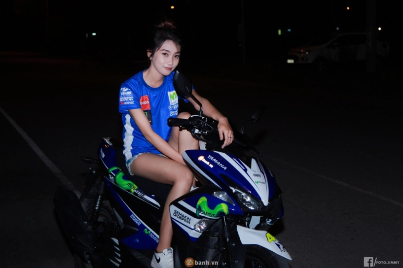 Yamaha nvx 155 phiên bản movistar sánh vai cùng teen girl sài thành - 2