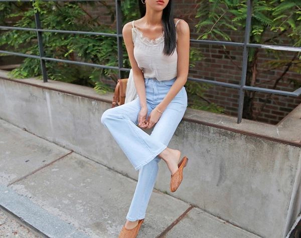 20 phút sửa soạn hóa vô nghĩa nếu diện quần jeans mà không biết 3 kiểu giày này - 10