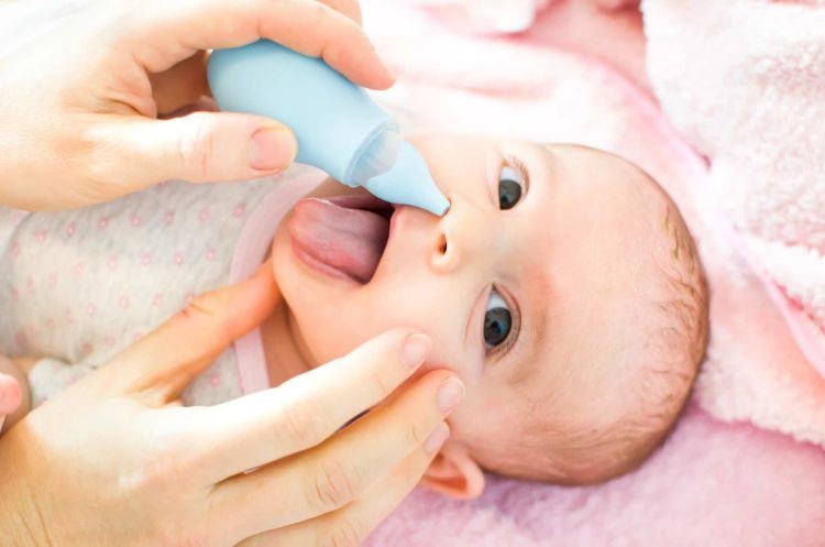 4 cách lấy gỉ mũi cho trẻ sơ sinh an toàn không đau không rát - 3