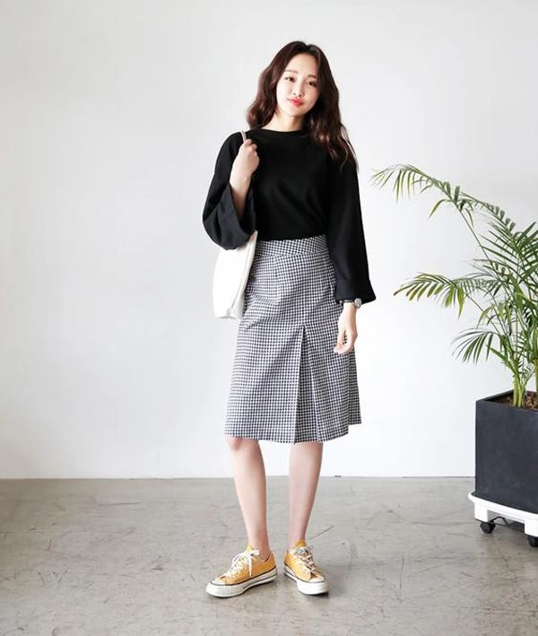 5 cách tận dụng váy midi khiến chị em đi làm đi chơi đều nổi nhất hội - 11