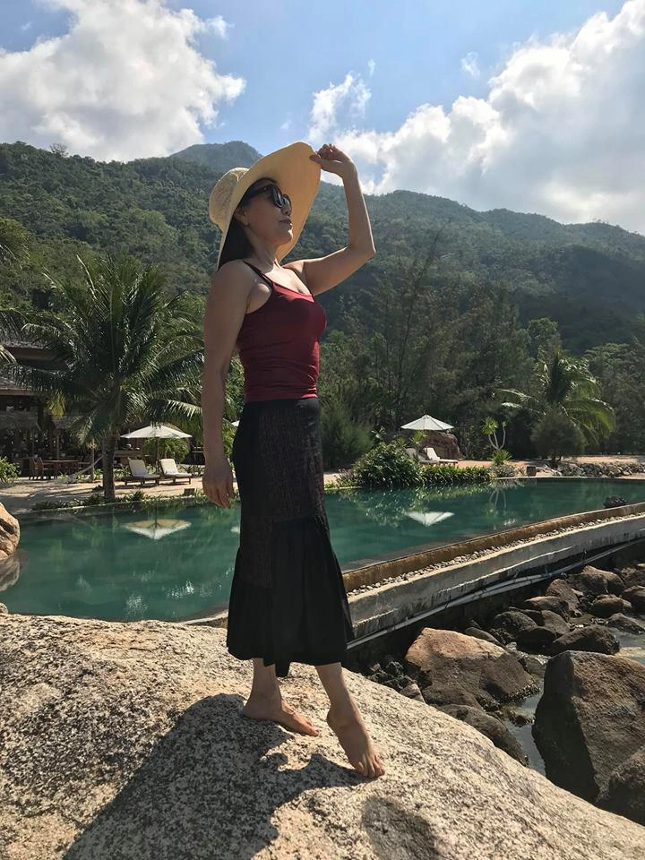 Ngỡ ngàng khi mẹ hồ ngọc hà tự tin diện bikini áo trễ vai ở tuổi 61 - 6