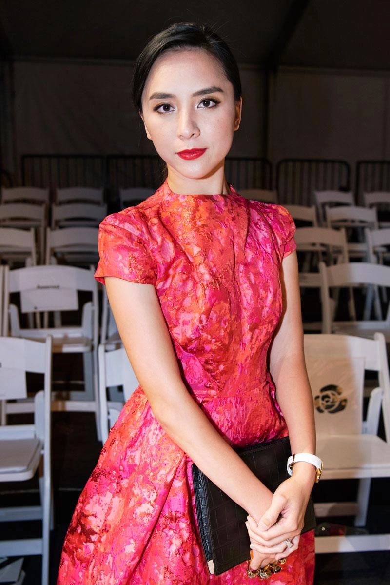 Á hậu thiên lý xinh đẹp và thần thái ngồi hàng ghế đầu vancouver fashion week - 2