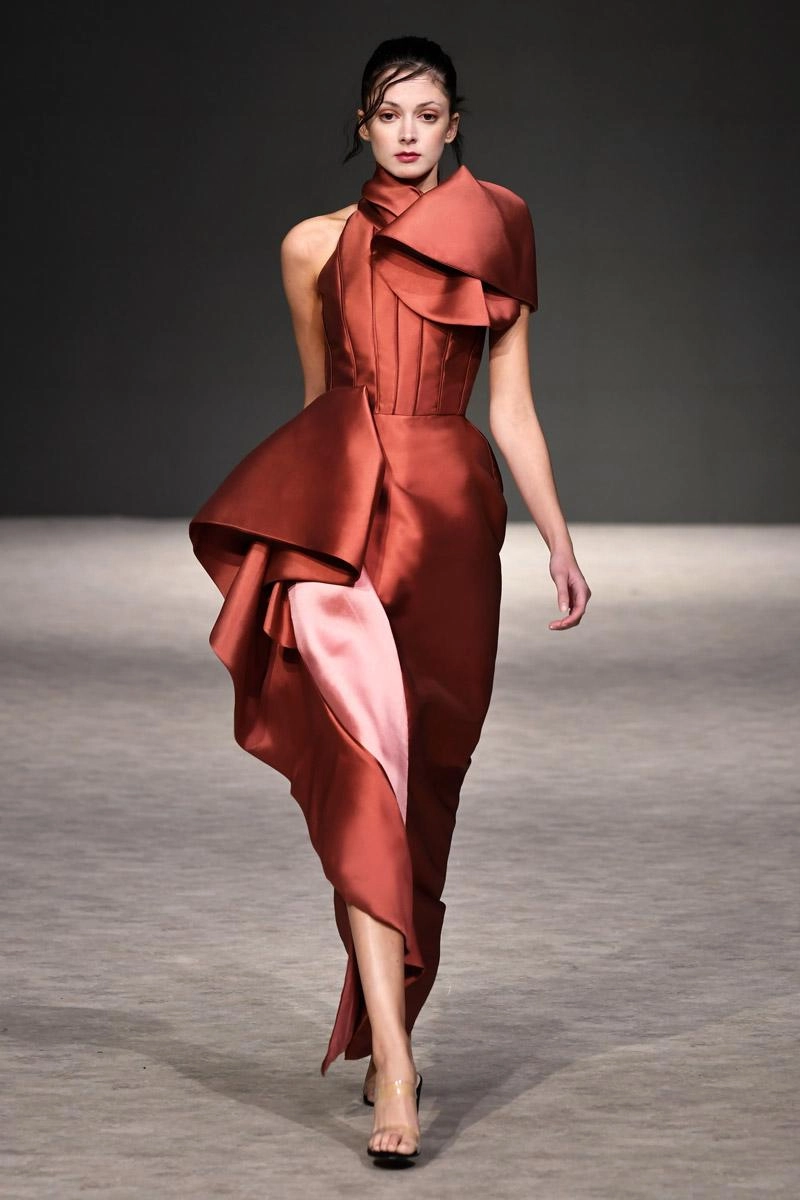 Á hậu thiên lý xinh đẹp và thần thái ngồi hàng ghế đầu vancouver fashion week - 4