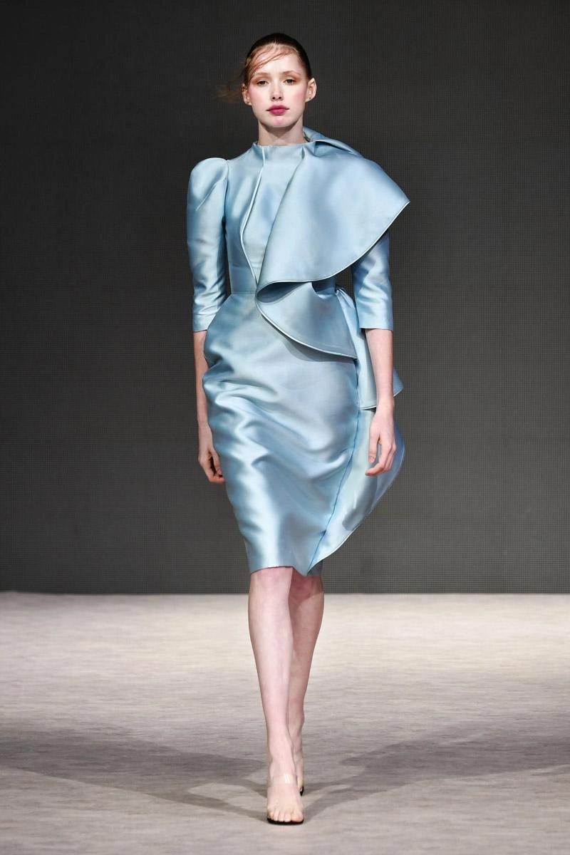 Á hậu thiên lý xinh đẹp và thần thái ngồi hàng ghế đầu vancouver fashion week - 8