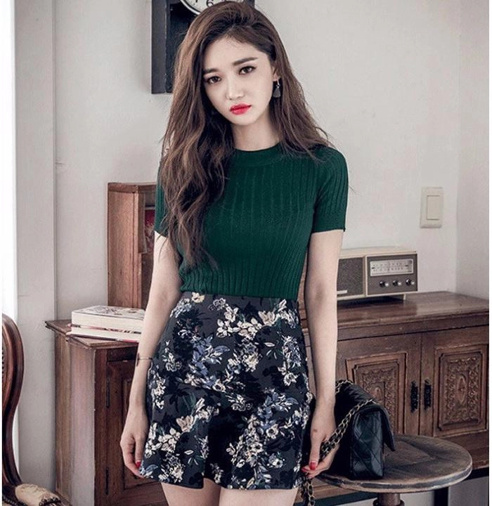Ai ngờ chiếc áo đơn giản công nương anh mặc lại thành món đồ chị em mê nhất thu này - 2