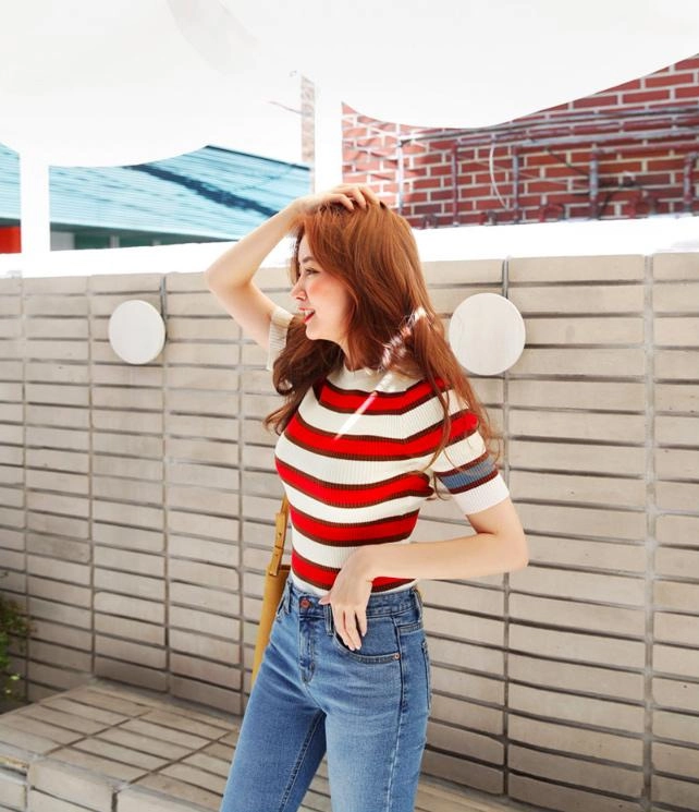 Ai ngờ chiếc áo đơn giản công nương anh mặc lại thành món đồ chị em mê nhất thu này - 10