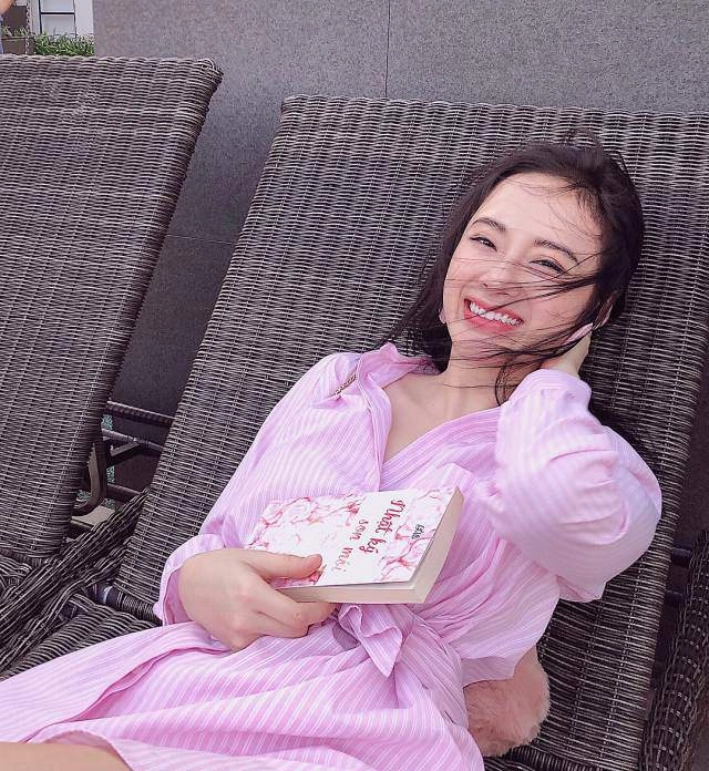 Angela phương trinh bỗng nhiên lộ sống mũi xiêu vẹo bất thường có phải di chứng hậu dao kéo - 16