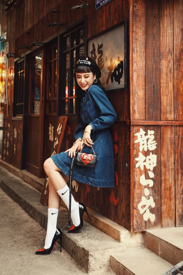 Angela phương trinh cực sexy đối lập hoa hậu thu hoài mộng mị với áo dài - 6