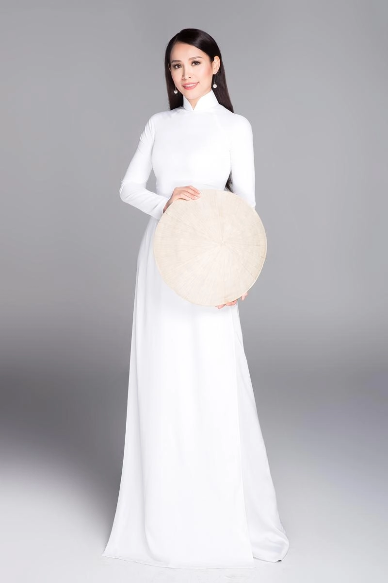Bà mẹ bỉm sữa đặng thu thảo diện áo dài trắng đọ eo thon cùng các hoa hậu chưa chồng - 10