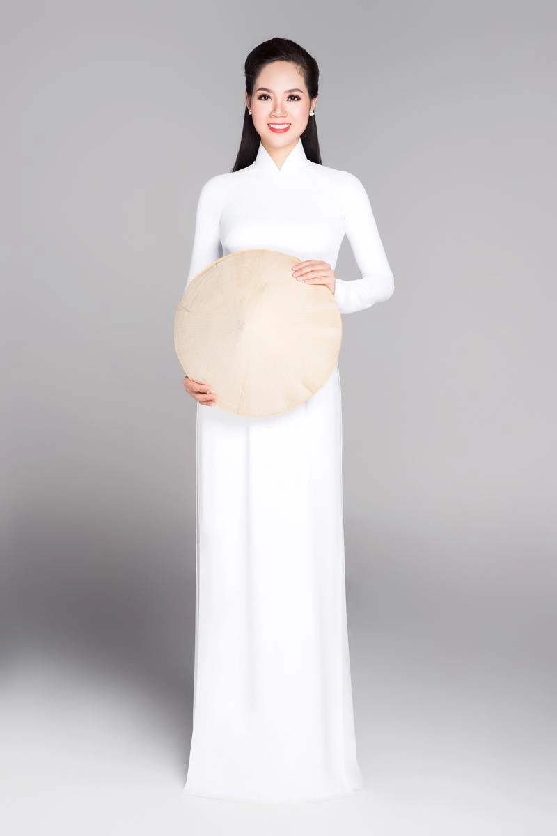 Bà mẹ bỉm sữa đặng thu thảo diện áo dài trắng đọ eo thon cùng các hoa hậu chưa chồng - 11
