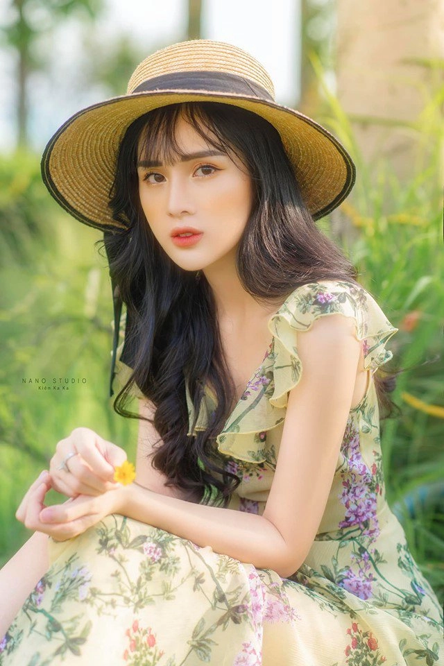 Bạn gái cầu thủ trọng đại xách túi 80 triệu sang chảnh đi thi miss world việt nam 2019 - 17