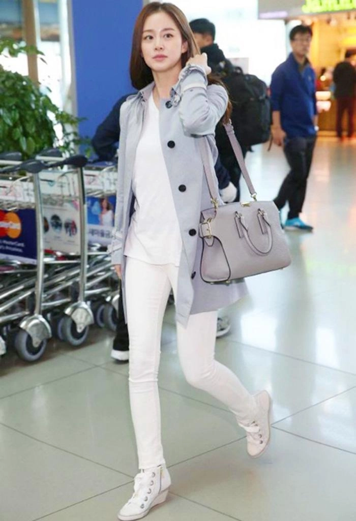 Bố mẹ giàu 2 vợ chồng đều kiếm bộn tiền nhưng kim tae hee lại giản dị khó tin - 6