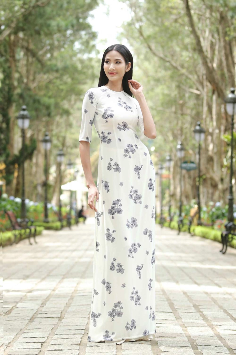 Bốc lửa và nóng bỏng nhưng thí sinh hoa hậu hoàn vũ vẫn ngọt ngào với tà áo dài - 5