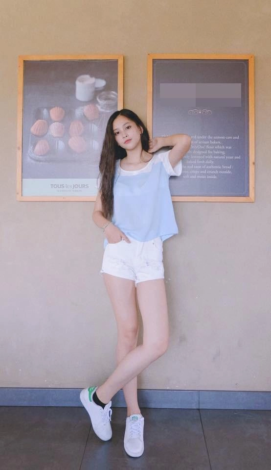 Chẳng cần váy áo trăm triệu hoa hậu tiểu vy vẫn xinh đẹp với hai món đồ này - 6