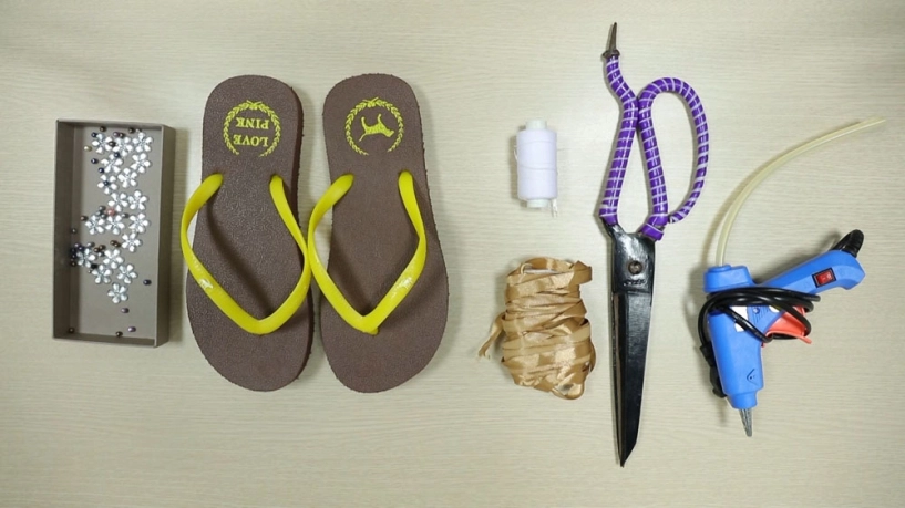 Chế tông thành sandals siêu xinh đi biển - 1