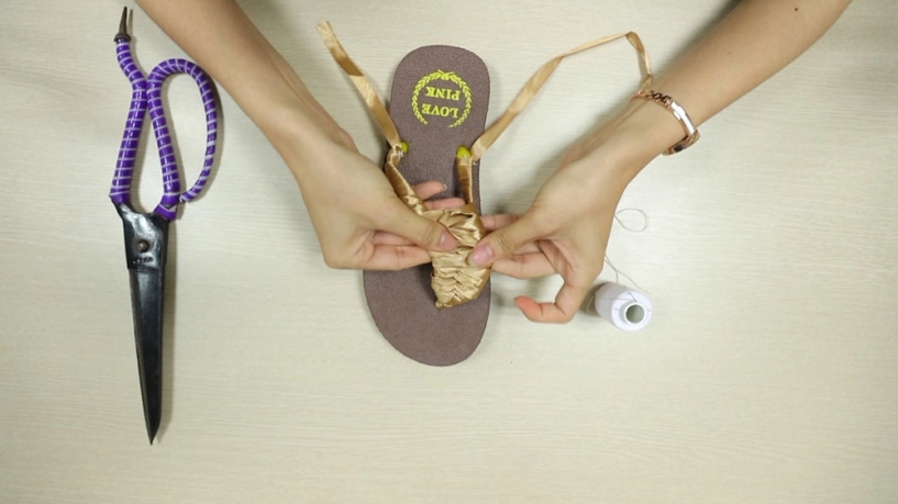 Chế tông thành sandals siêu xinh đi biển - 7
