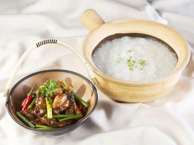 Cách nấu cháo ếch bí đỏ đậu xanh cho bé ăn dặm thơm ngon chuẩn vị - 6