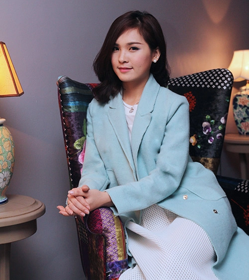 Cô nàng pastel duyên dáng công sở đầu năm - 11