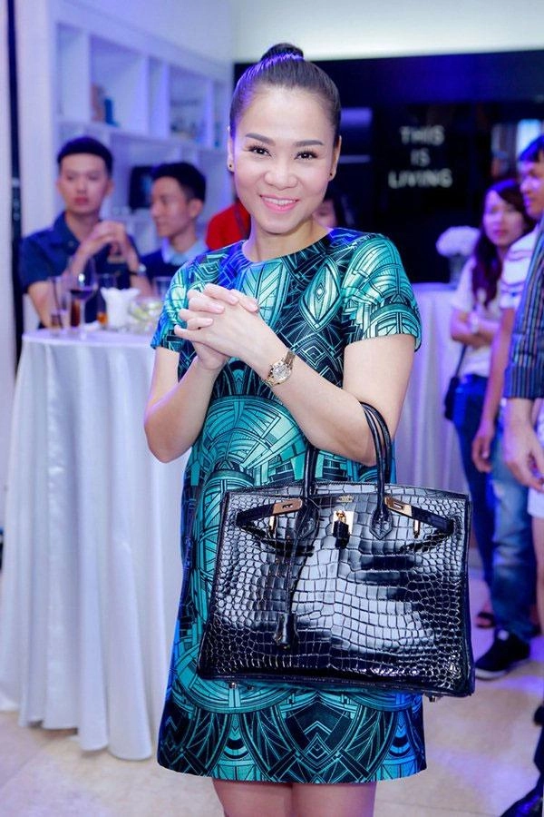 Đại gia như thu minh mà vẫn diện lại đồ cũ đến chán chê để tiết kiệm tiền đây này - 6