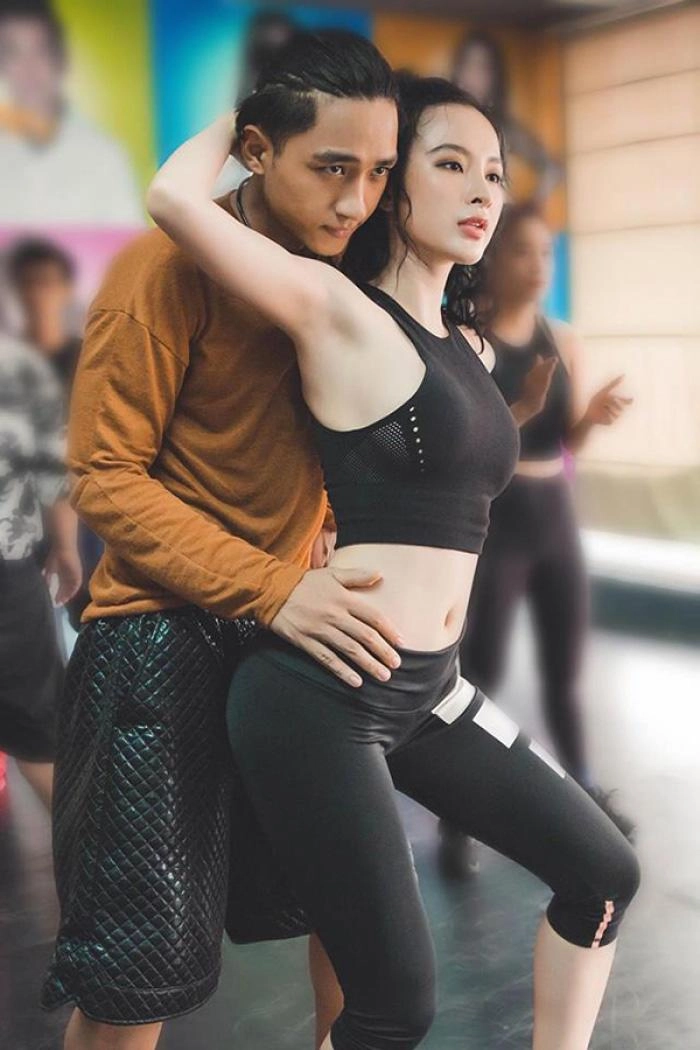 Đâu chỉ lộng lẫy trên thảm đỏ mỹ nhân việt còn đầu tư bộn tiền cho đồ đi tập - 13