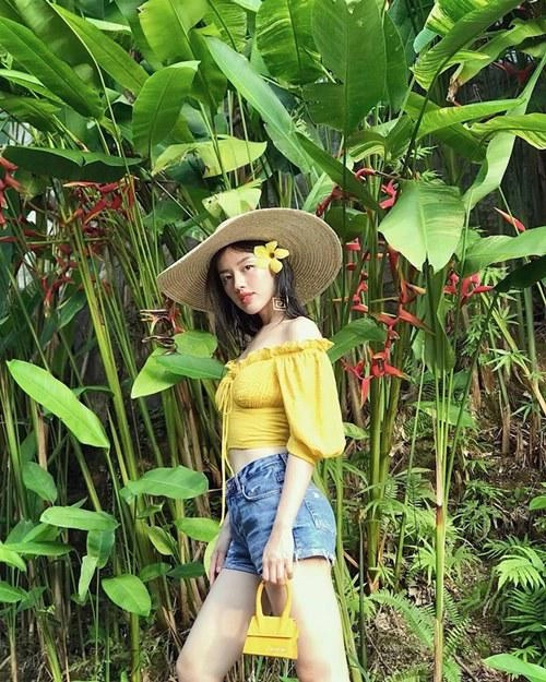 Đây là hot girl hà thành giỏi bắt trend dùng đồ hiệu hiệu quả bậc nhất - 2