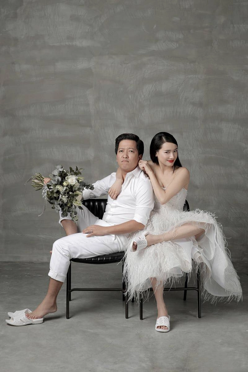 Đi hưởng tuần trăng mật nhưng trường giang nhã phương vẫn không rời đôi dép 20k - 7