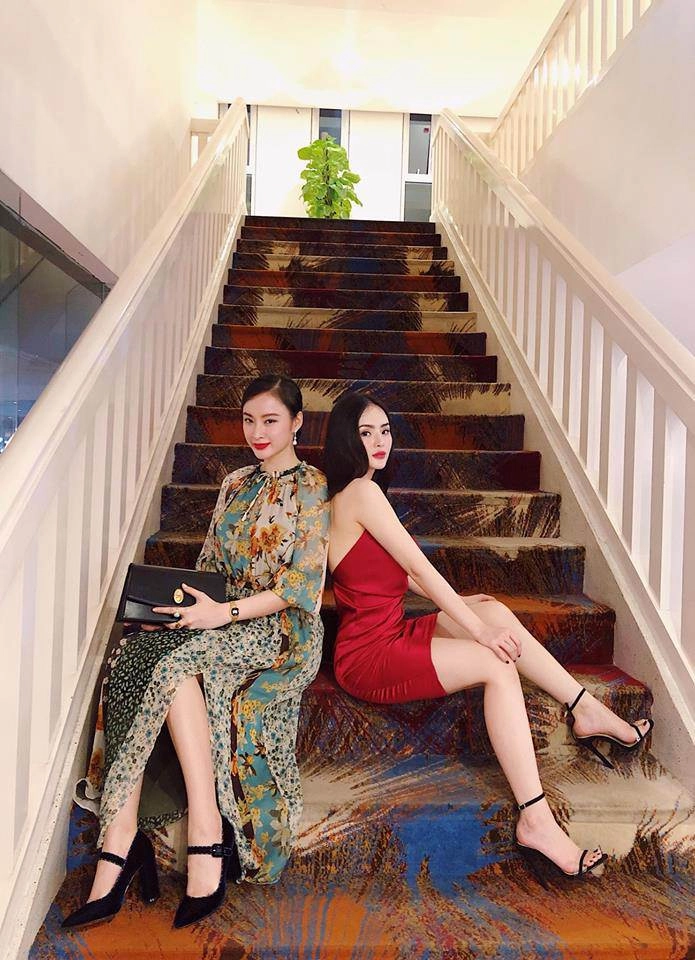 Diện váy hoa nhưng tham chi tiết angela phương trinh còn già hơn cả mẹ - 1