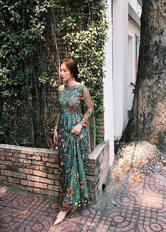 Diện váy hoa nhưng tham chi tiết angela phương trinh còn già hơn cả mẹ - 14