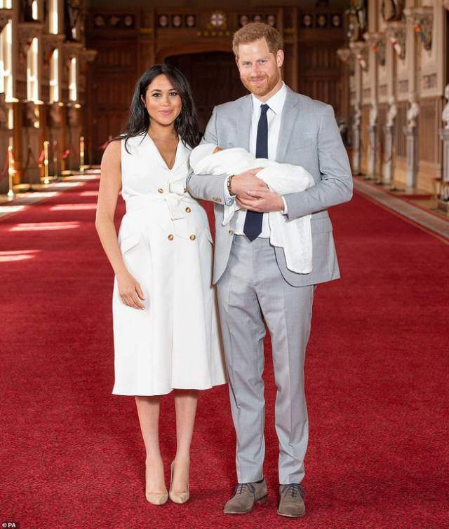 Điều lo sợ của meghan đã tới vòng 2 lồ lộ sau sinh nhưng lại được khen hết lời vì - 3