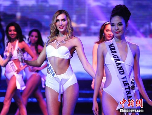 Đơn thân nuôi con vẫn đạt á hậu 1 quý bà toàn cầu - 1