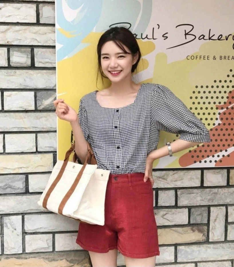 Đừng nghĩ chỉ có gọt cằm mặt mới thon chọn đúng kiểu áo tiết kiệm được khối tiền thẩm mỹ - 10