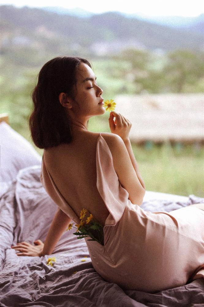Đừng tìm phạm quỳnh anh kín đáo nữa bà mẹ trẻ bây giờ đã táo bạo lắm rồi - 10