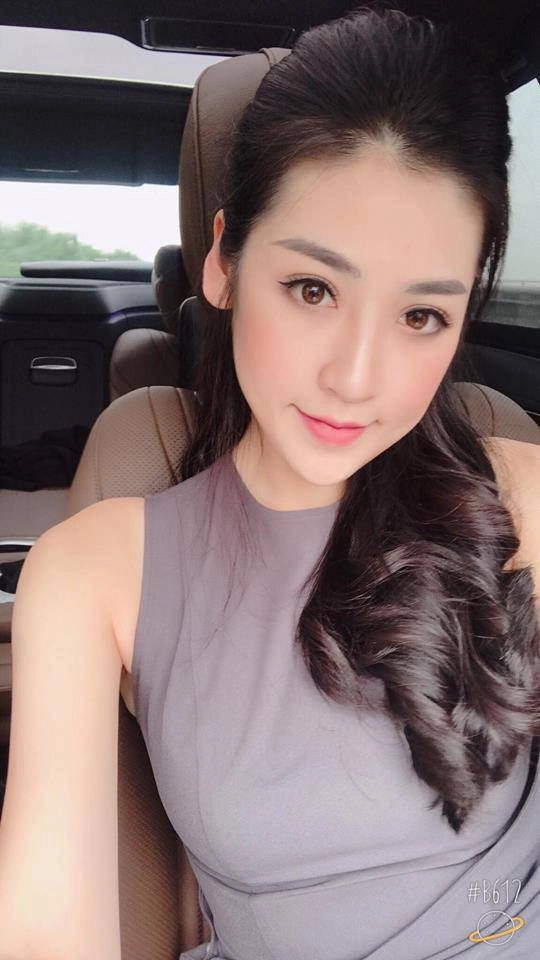 Dương tú anh chính là nàng á hậu thay đổi style chóng mặt nhất sau tết - 1
