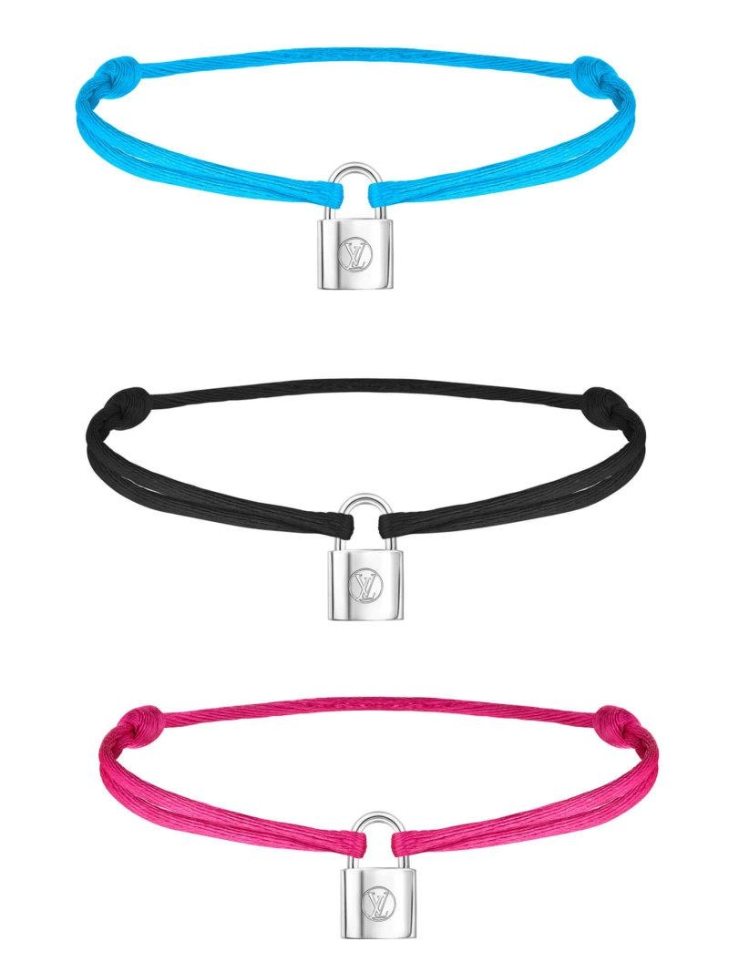 Fans đau đầu vì chiếc vòng nhỏ xíu trên tay sơn tùng mtp và đây là ý nghĩa của nó - 3
