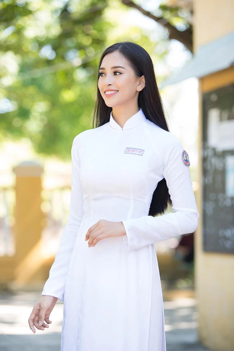 Giày thể thao phối áo dài câu người đẹp mặc không giống ai cũng vẫn đẹp chính là tiểu vy - 5