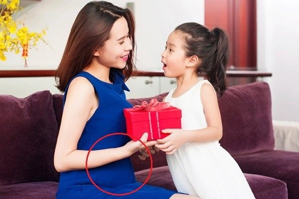 Giữa sóng gió tin đồn lưu hương giang khoe con giỏi hơn mẹ quay quảng cáo 18 tiếng không mệt - 8