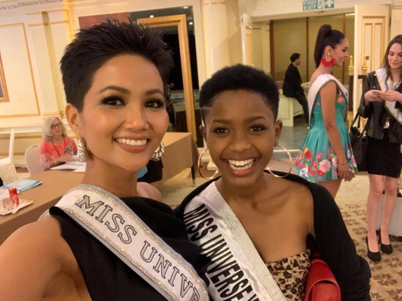 H hen niê ăn mặc đẹp chặt chém dàn thí sinh miss universe 2018 không thương tiếc - 4