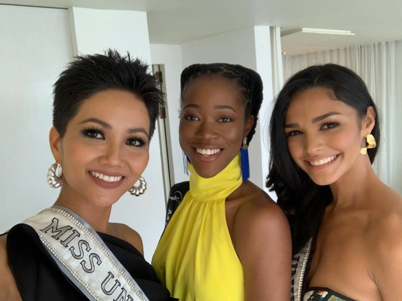 H hen niê ăn mặc đẹp chặt chém dàn thí sinh miss universe 2018 không thương tiếc - 5