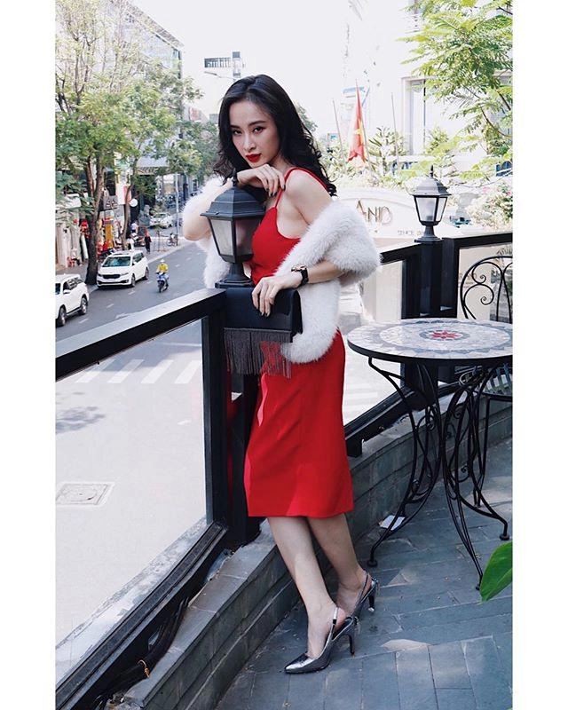 Hở đủ rồi angela phương trinh giờ đây ngoan hiền và kín đáo bất ngờ - 7