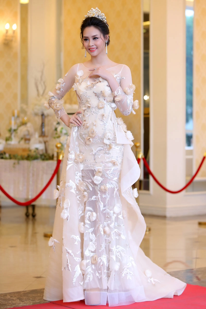 Hoa hậu biển thùy trang tiết lộ lý do im ắng sau 1 năm đăng quang - 1
