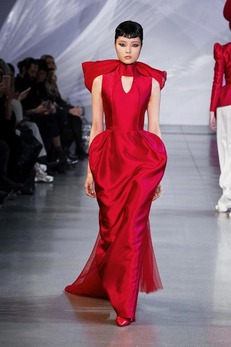 Hoa hậu đẹp nhất thế giới hhen niê được săn đón như ngôi sao tại nyfw 2019 - 13