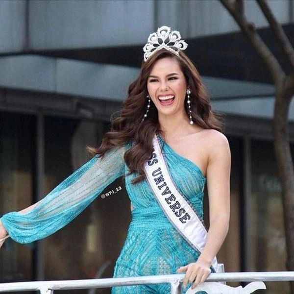 Hoa hậu phương khánh catriona gray đội vương miện giả chuyện phi lý mà có thật - 12