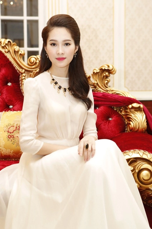 Hoa hậu thu thảo cuốn hút vì vẻ đẹp thiên thần - 5