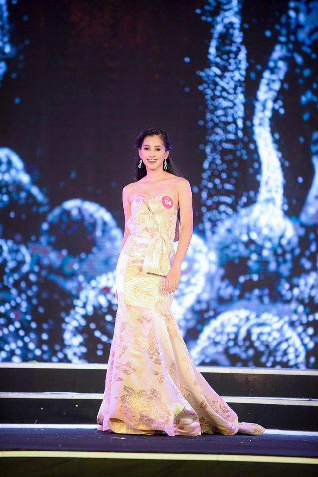 Hoa hậu tiểu vy phải thi đến 2 vòng sơ tuyển mới có được chiếc vương miện danh giá - 5
