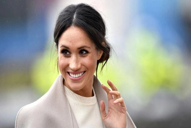 Hoá ra đây là lí do khiến công nương meghan mãi trung thành với tóc búi thấp - 5