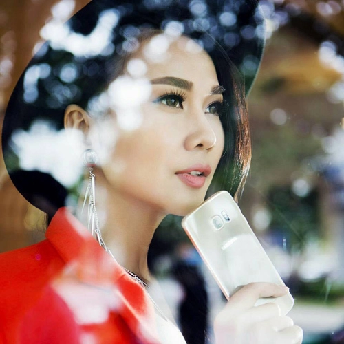Hoa tai phá cách hơn 500 ngànmẫu của thanh hằng tóc tiên - 4
