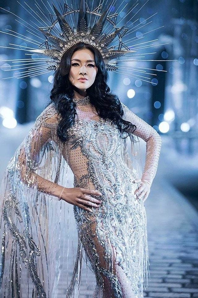 Hóa thành nữ thần mặt trời cứ tưởng angela phương trinh là nhất ai ngờ lép vế bởi người này - 11