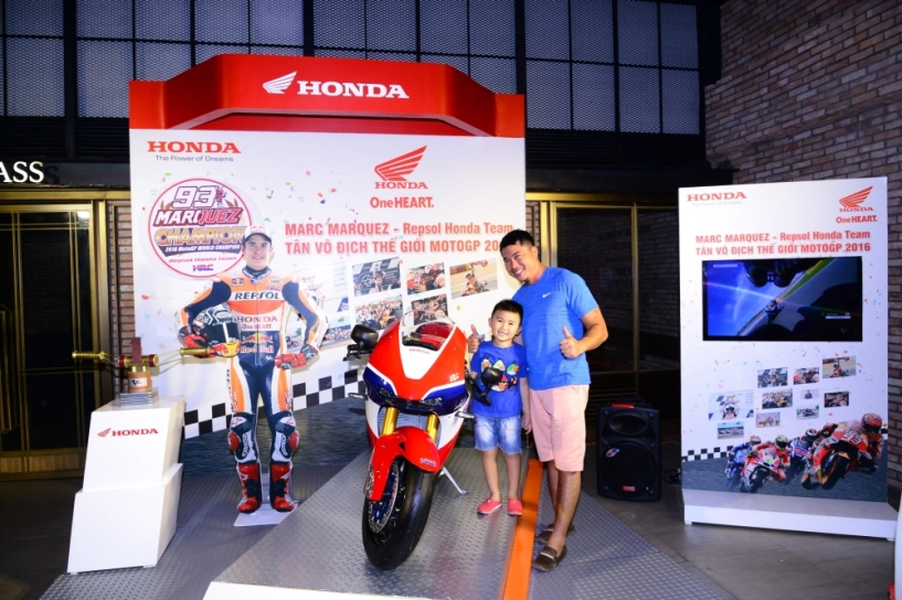 Honda việt nam tổ chức lễ ăn mừng chiến thắng của marc marquez 93 - 11