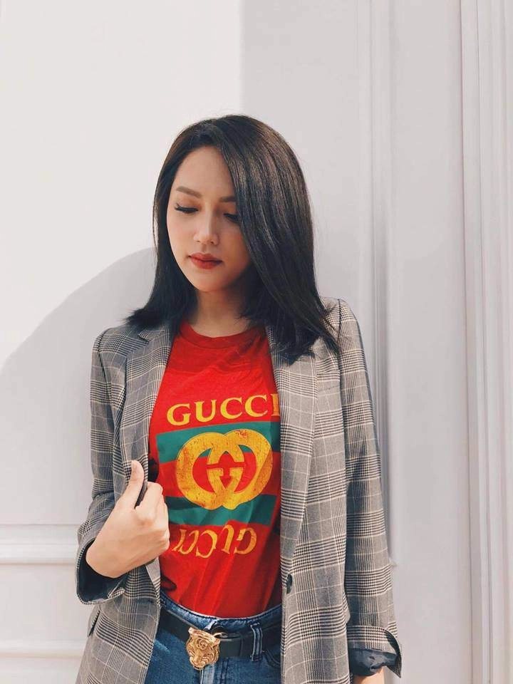 Hương giang idol tạo dáng nhanh như tia chớp không kém các người mẫu nổi danh - 4